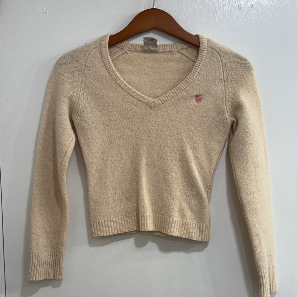 Y2K Abercrombie & Fitch Cream V-Neck Sweater Vintage